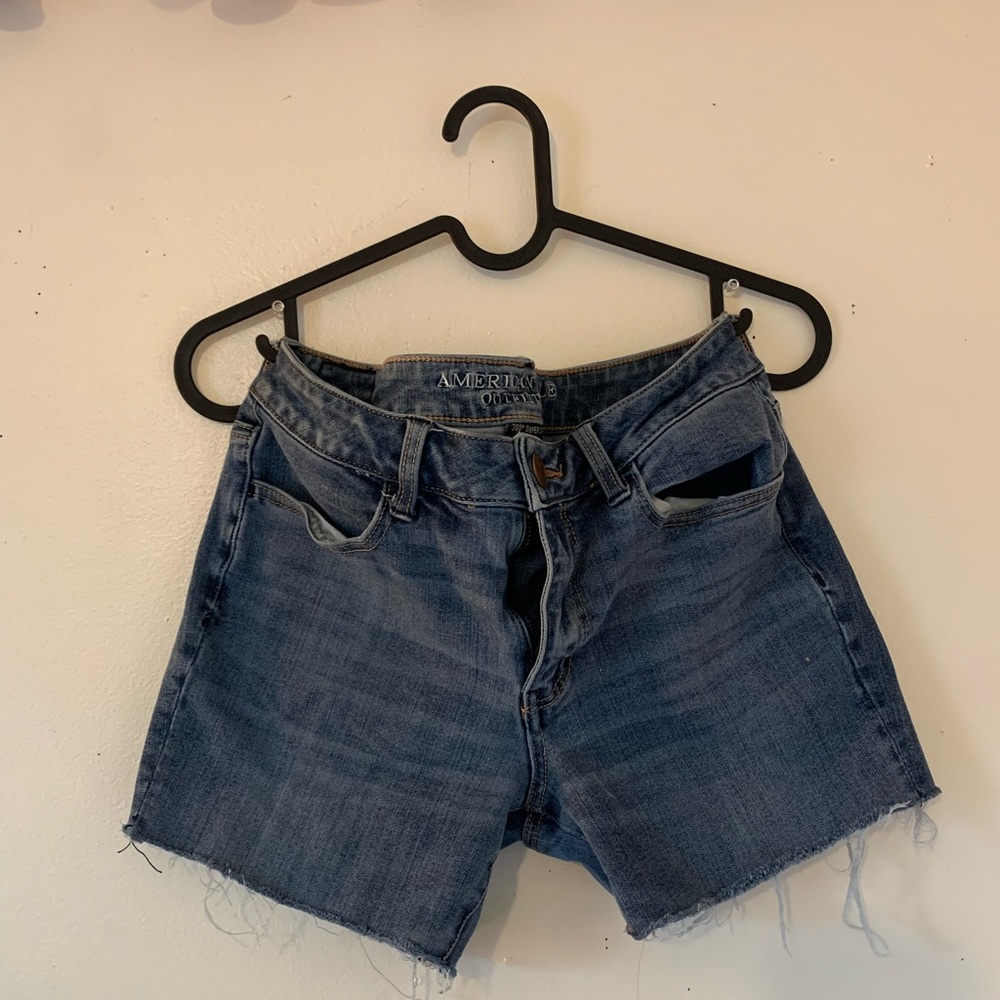 blue jean denim short distressed end